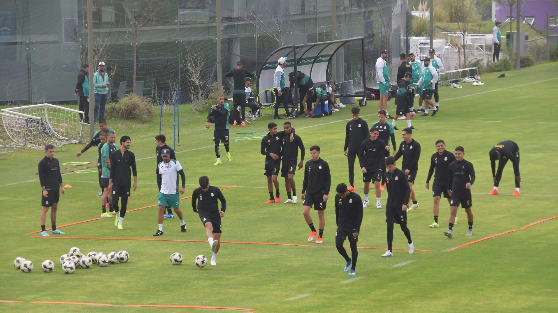 f carmona leon entrenamiento (7)